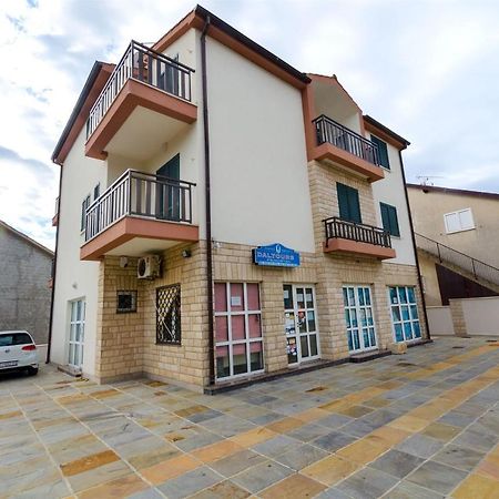 Apartments Karmen I Primošten Dış mekan fotoğraf