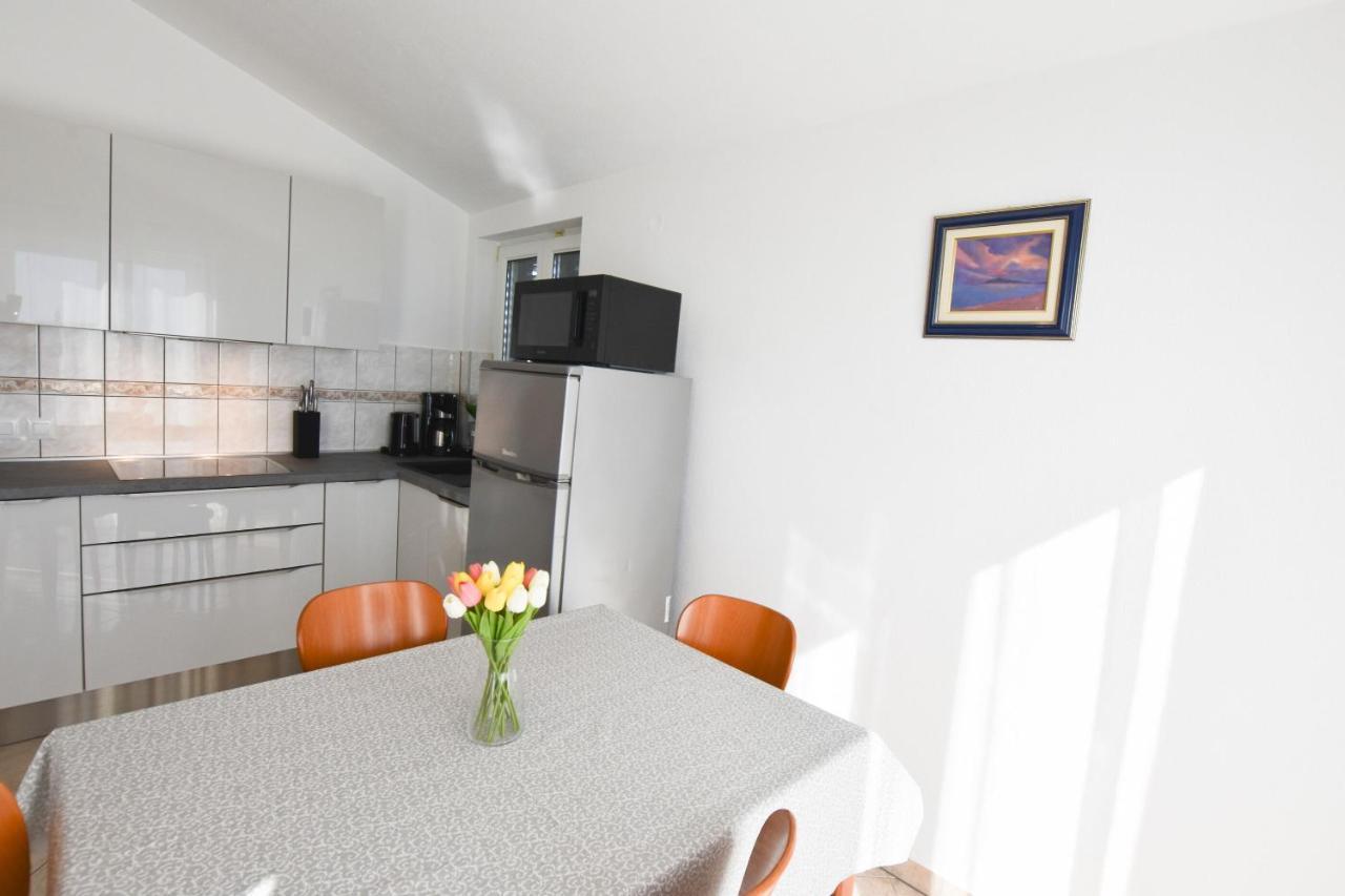 Apartments Karmen I Primošten Dış mekan fotoğraf