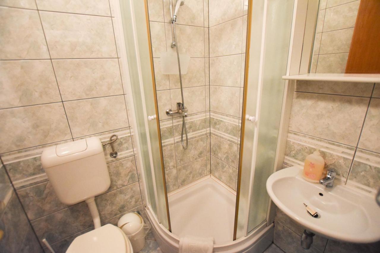 Apartments Karmen I Primošten Dış mekan fotoğraf