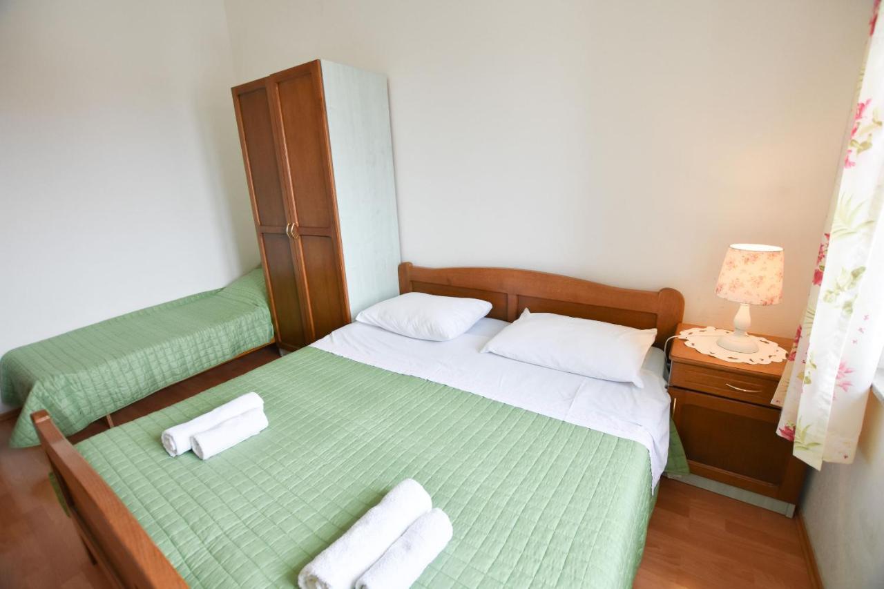 Apartments Karmen I Primošten Dış mekan fotoğraf
