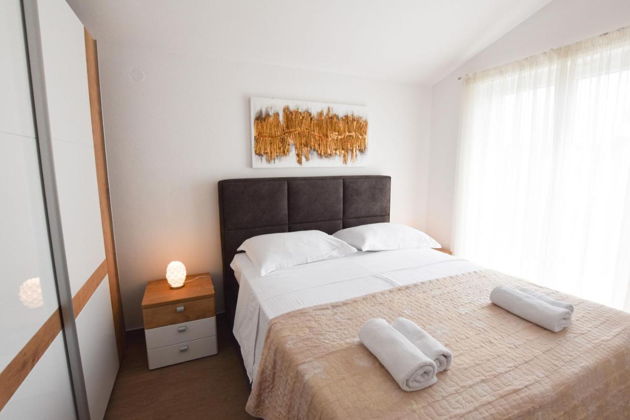 Apartments Karmen I Primošten Dış mekan fotoğraf