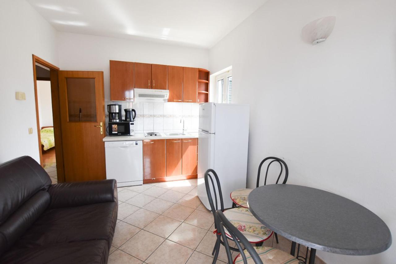 Apartments Karmen I Primošten Dış mekan fotoğraf