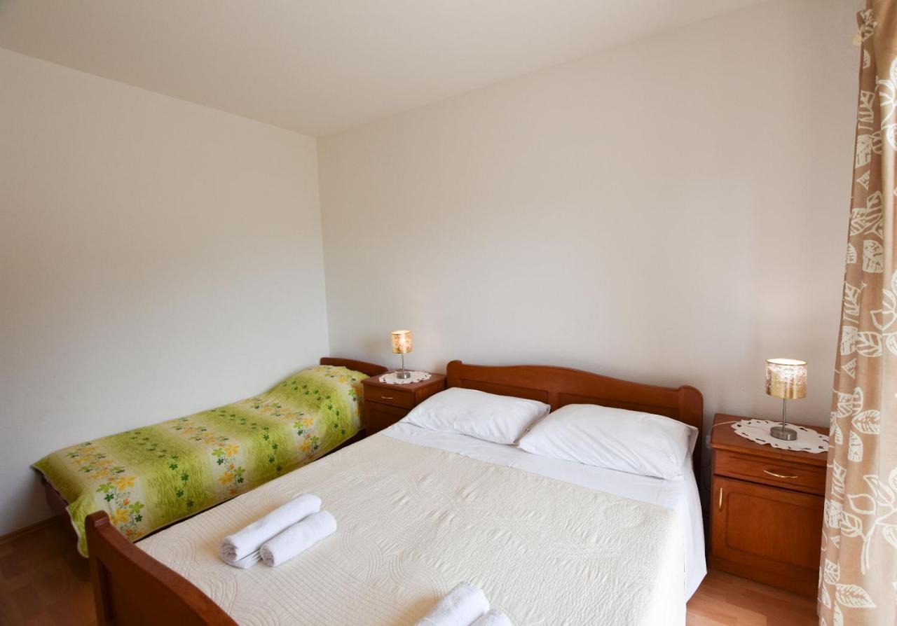 Apartments Karmen I Primošten Dış mekan fotoğraf