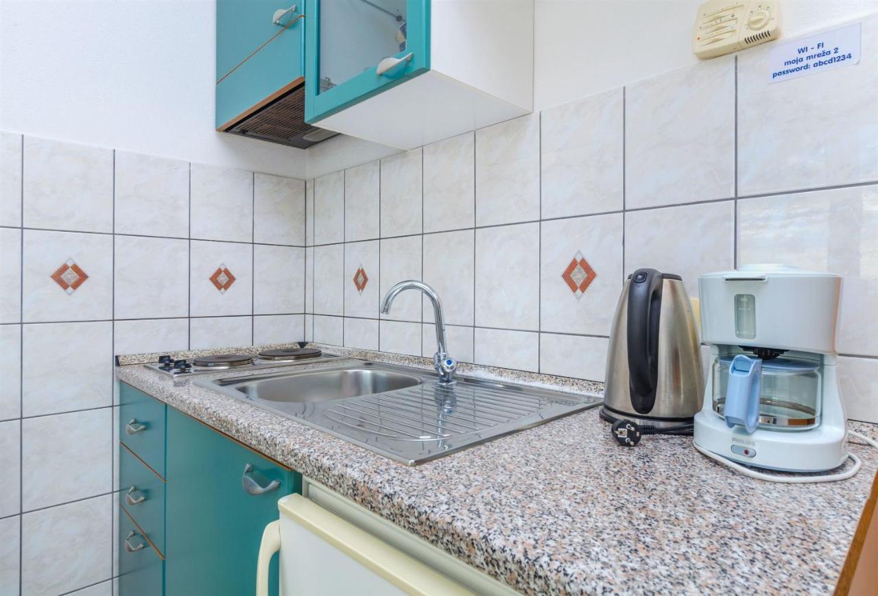 Apartments Karmen I Primošten Dış mekan fotoğraf