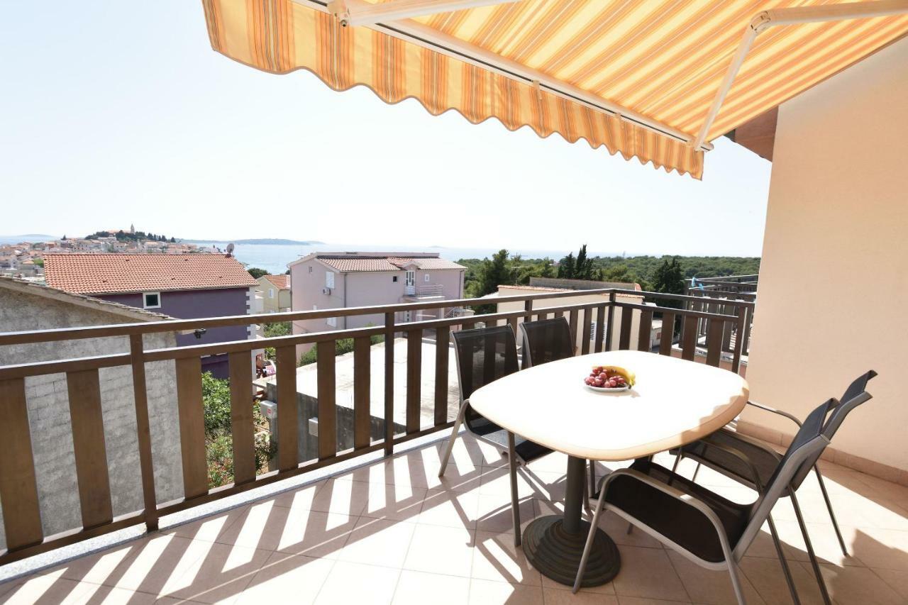 Apartments Karmen I Primošten Dış mekan fotoğraf